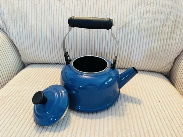 Old Vtg Blue Le Creuset 1.7 Quartz Enamel Tea Kettle With Black Handle