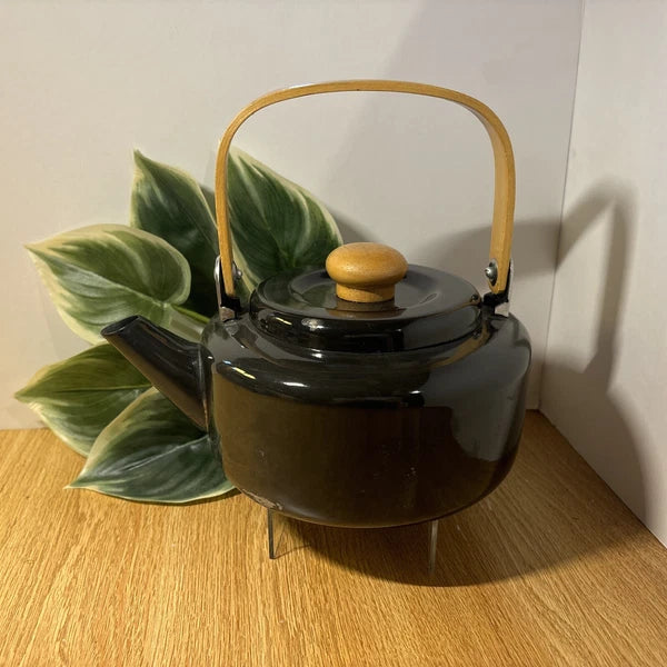 Vintage Mid Century Tea Kettle Black w Wooden Handle and Knob