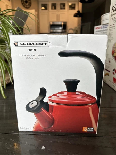 Le Creuset Classic Whistling Tea Kettle Enamel-On-Steel Red 1.6Qt.BRAND NEW