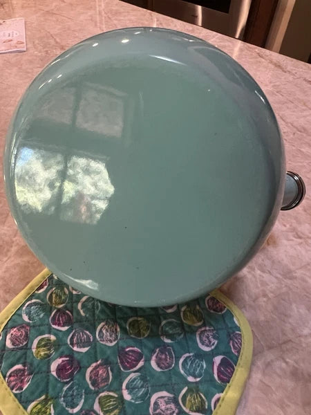 Chantal Classic Stovetop Tea Kettle Turquoise Whistling Teapot 1.8 qt