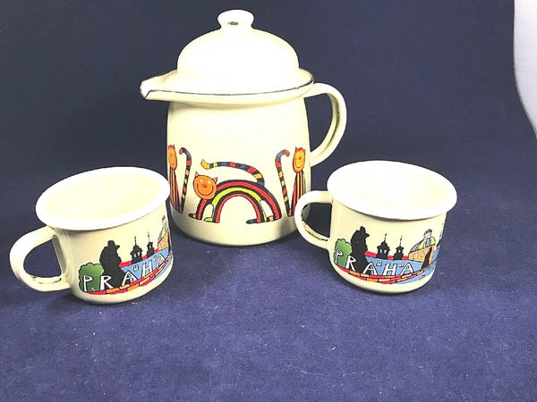 Checklasavakian? Prague Children’s Or Small Enamel Teapot 2 Cups Cats Rainbows