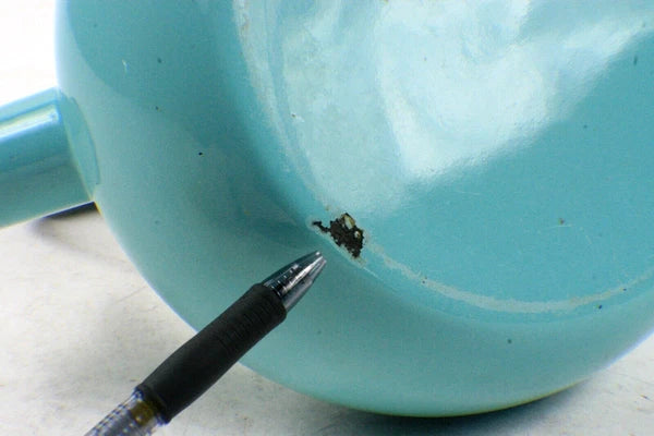 Chantal Whistling Stovetop Tea Kettle Pot 1.8 Qt.  Enamel Turquoise Aqua Blue