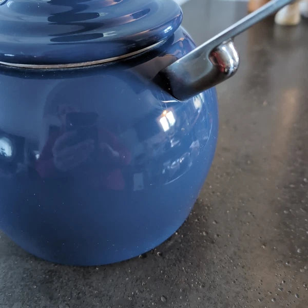 LE CREUSET Whistling Tea Kettle TESTED 1.25Q Indigo Blue Enamel Slight Flaws