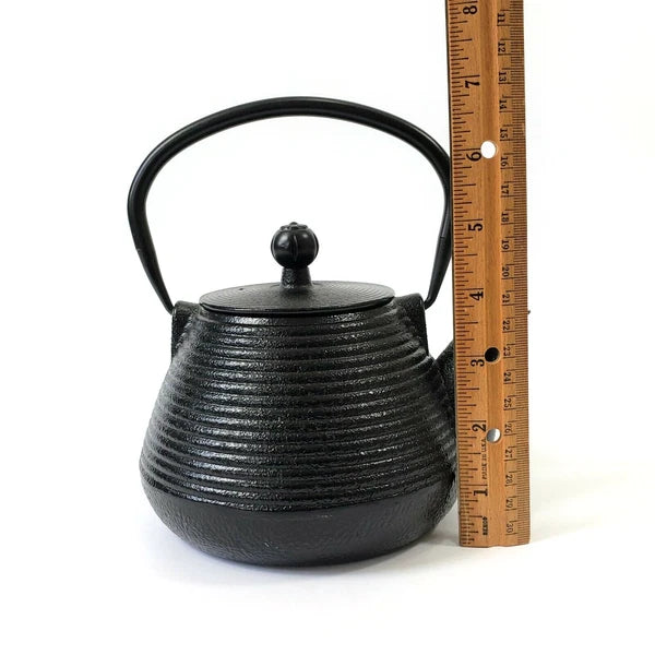 Cast Iron Black Ribbed Tea Pot Teapot Tea Kettle Enamel with Lid and Handle
