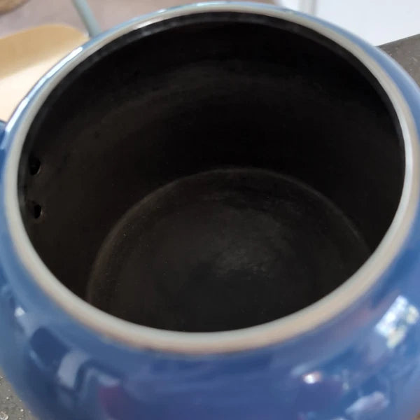 LE CREUSET Whistling Tea Kettle TESTED 1.25Q Indigo Blue Enamel Slight Flaws